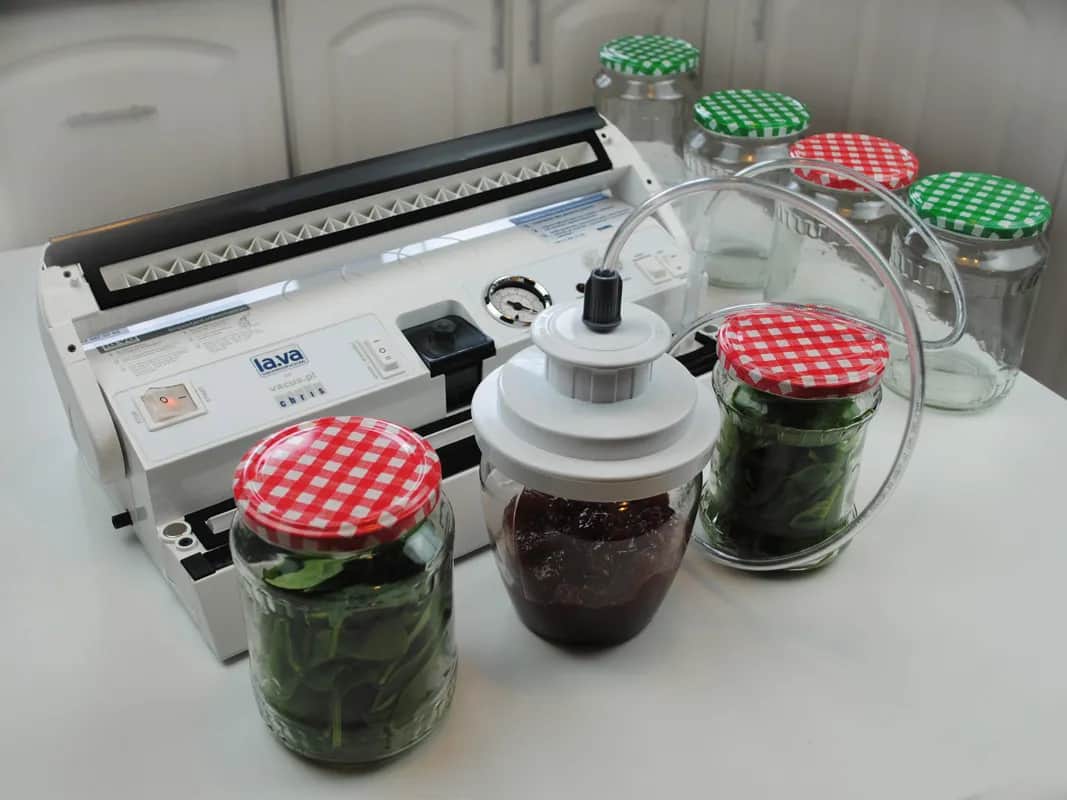 Jak pakować próżniowo zupy, aby uniknąć marnowania jedzenia?