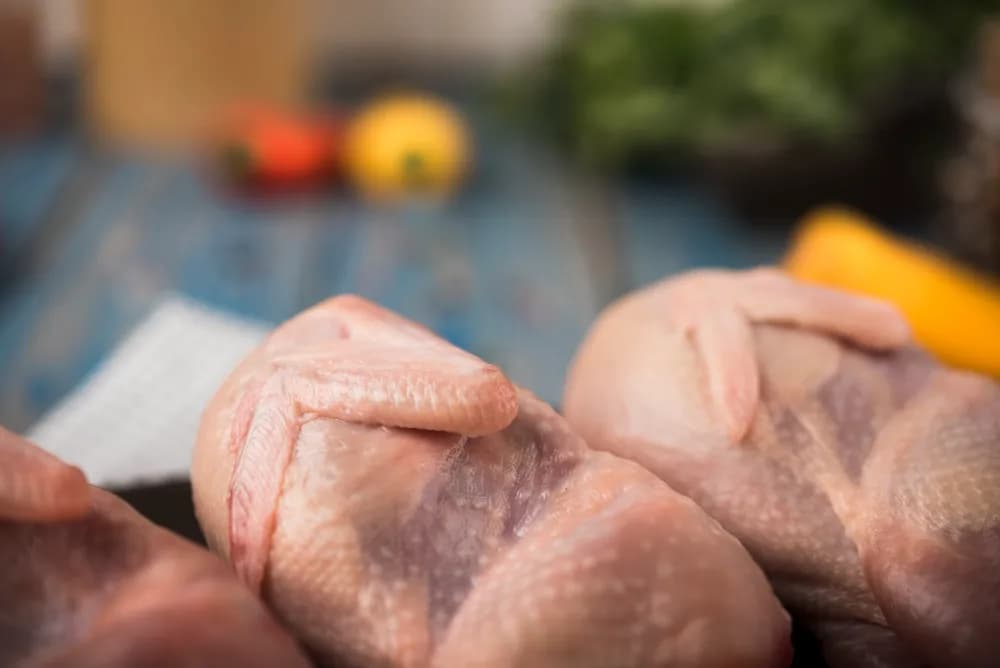 Mięso drobiowe: odkryj jego zalety, przepisy i wartości odżywcze