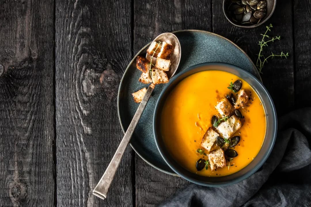 Jak zrobić zupę krem z dyni, która zachwyci smakiem i aromatem