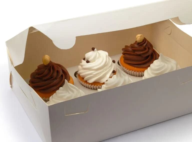 Jak złożyć pudełko na tort, aby uniknąć zniszczenia ciasta